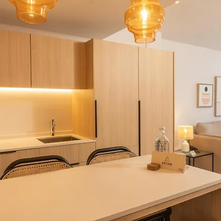 Artiem Urban מאהון